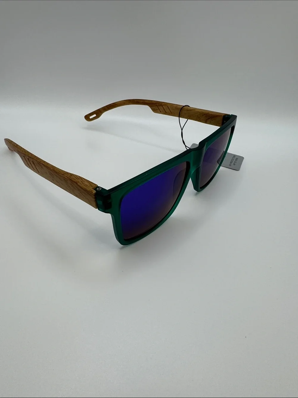 The Unbranded Brand stylish green